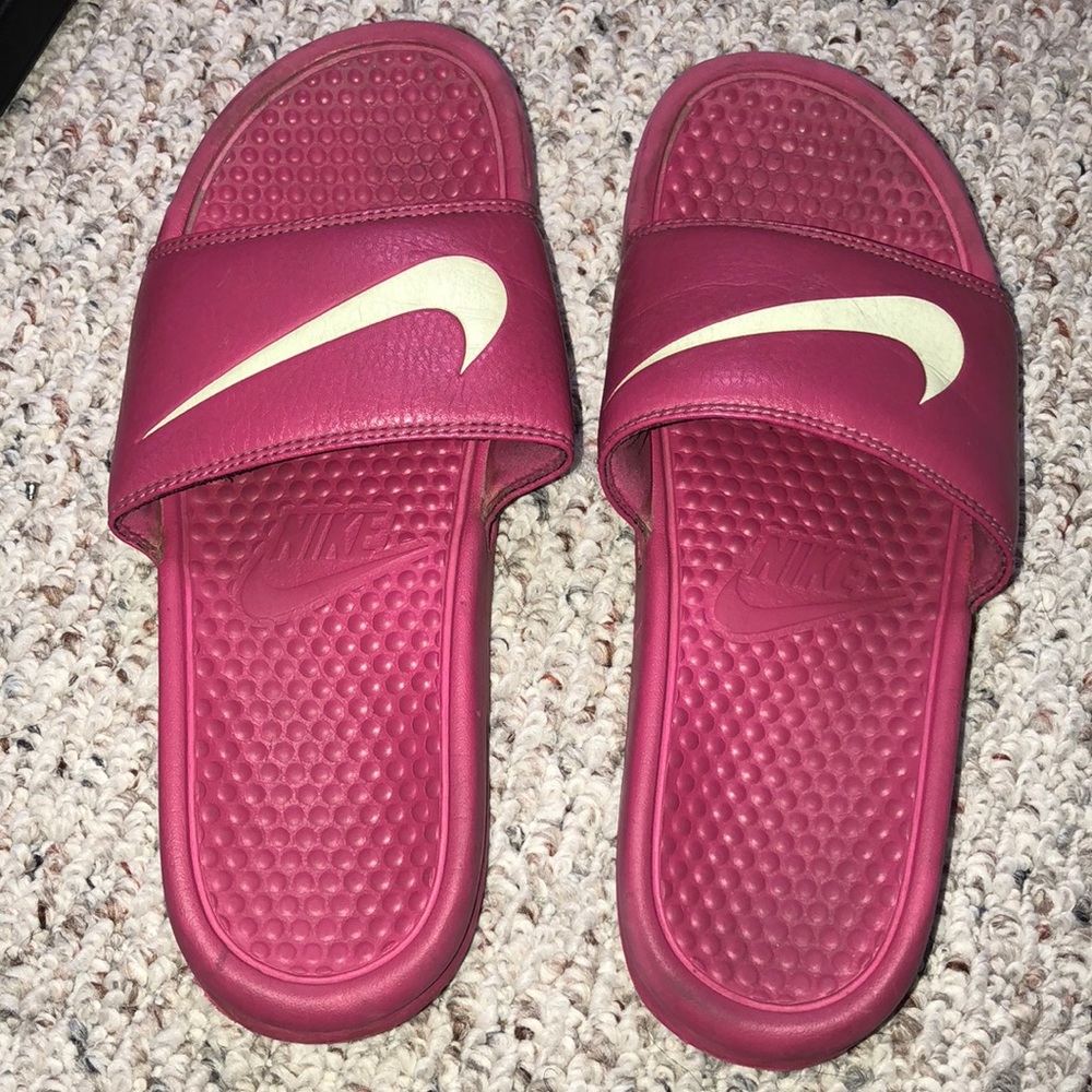 Nike slides